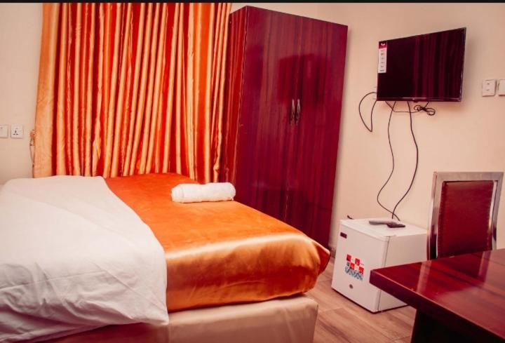 Hotel D Ritz Owode Ede ภายนอก รูปภาพ